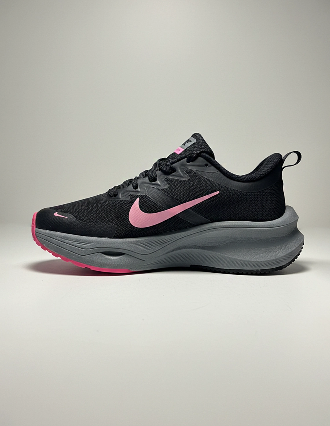 کفش دویدن Unisex نایکی ZoomX Smile U