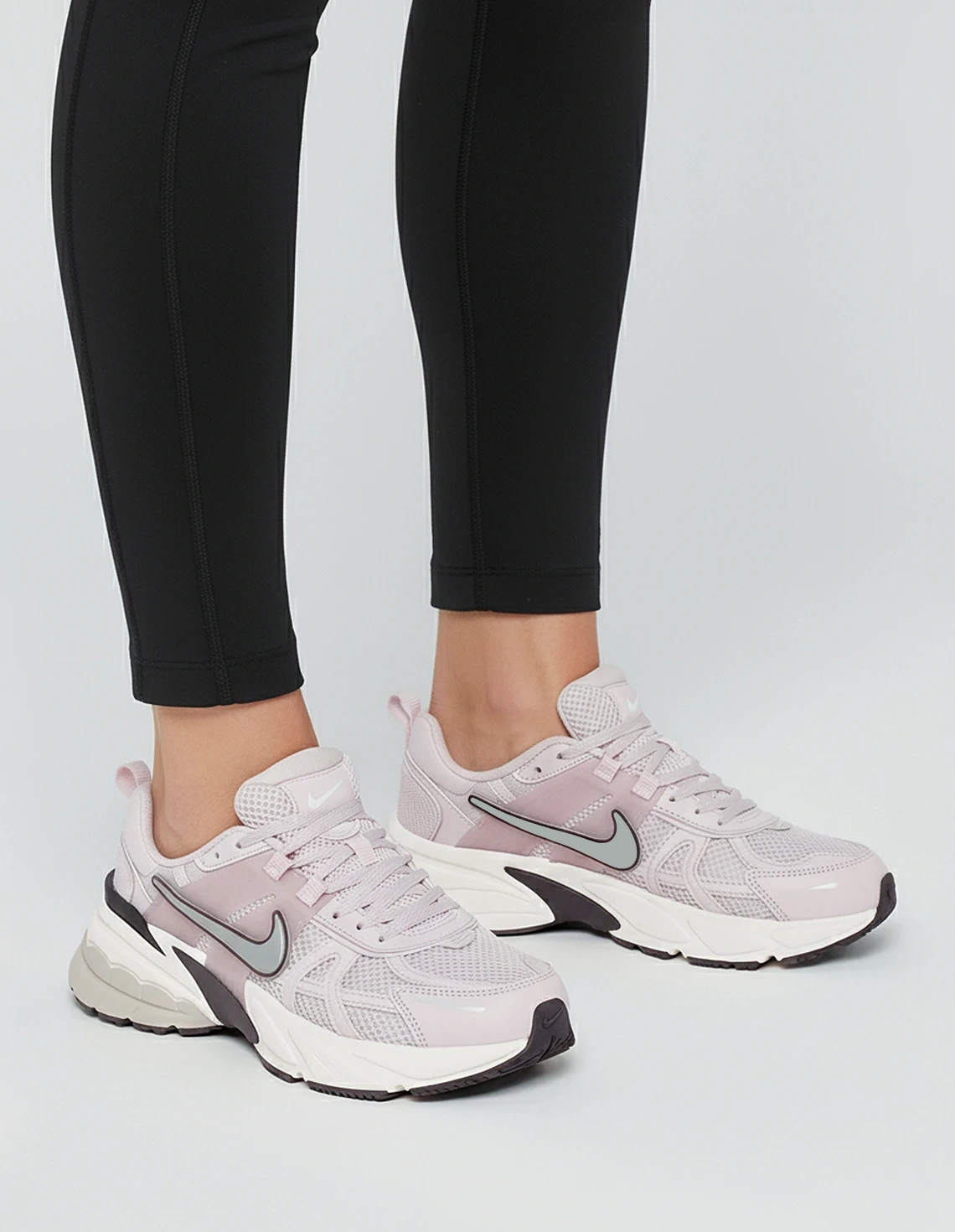 کفش دویدن زنانه نایک Nike V2K Run W
