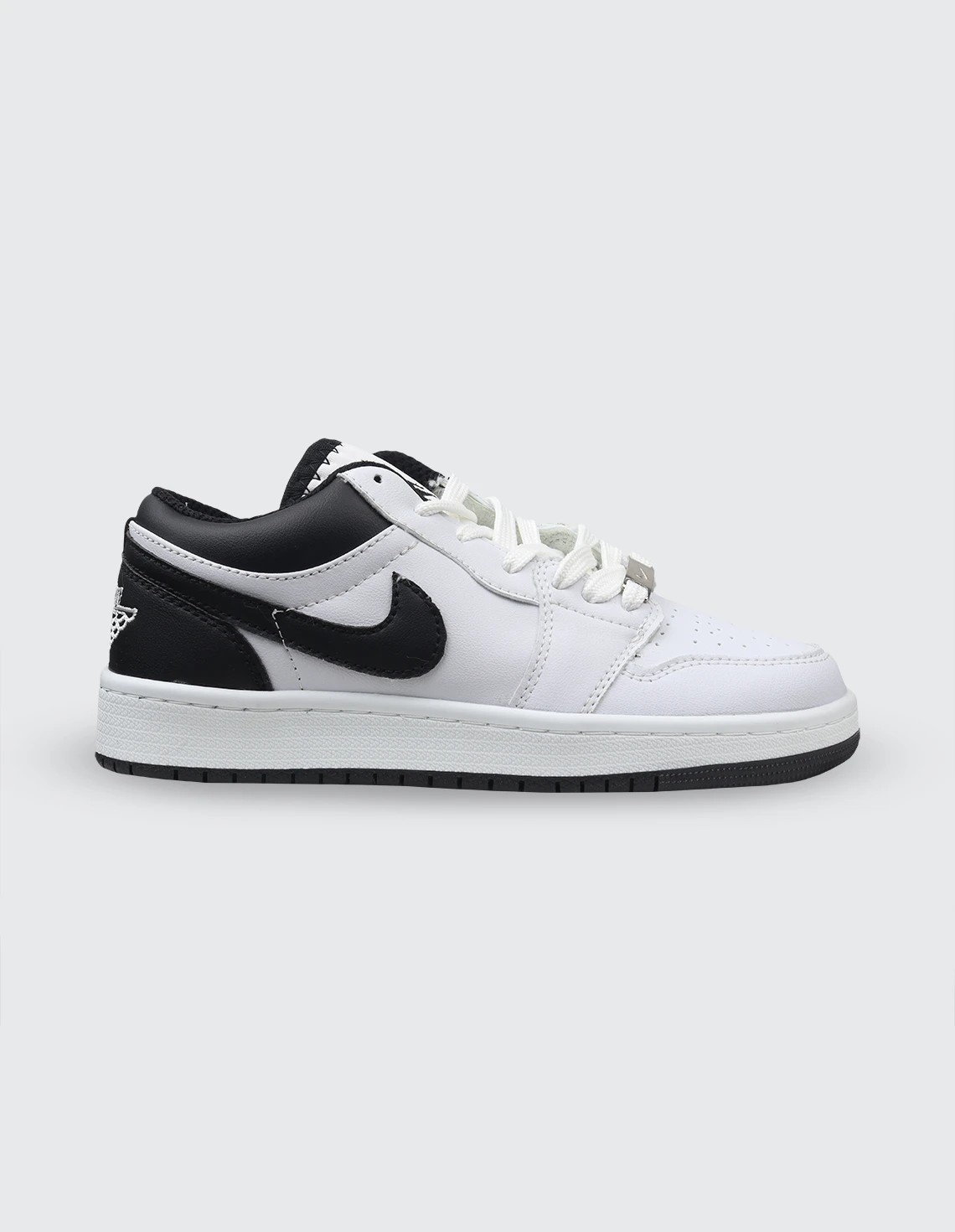 کفش روزانه زنانه نایک Nike Air Jordan 1 Low LX W