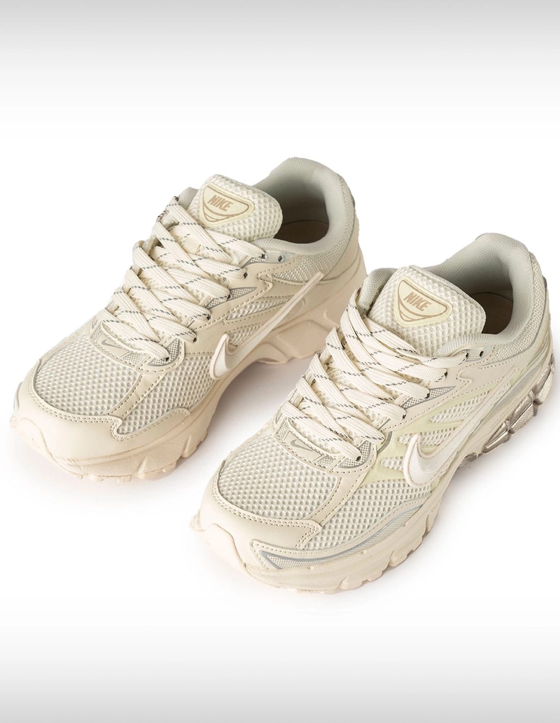 کفش روزانه Unisex نایک Nike Nike Vomero U